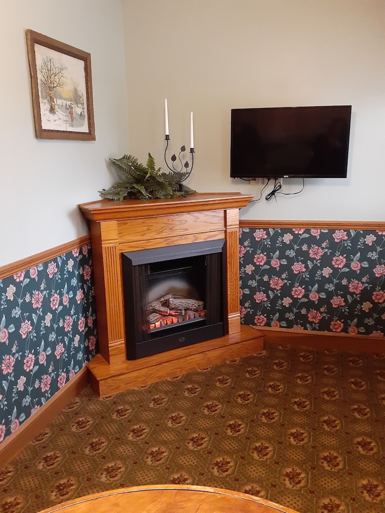 Hotel Millersburg - photo 39