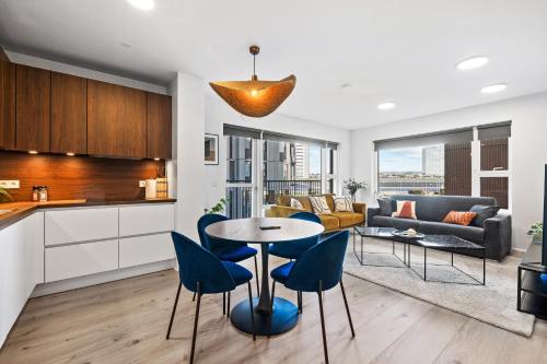 New Apt Near Smáralind Mall With Private Parking — 4-Star Luxury Hotel in Reykjavik, Iceland