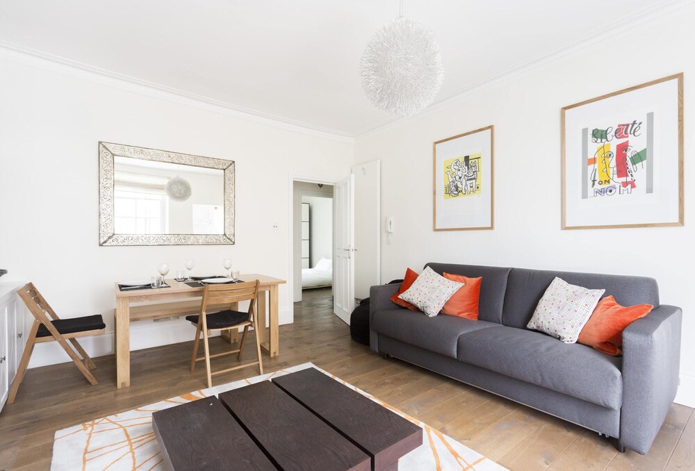 Colville Road III by Onefinestay — 4-Star Luxury Hotel in London, United Kingdom