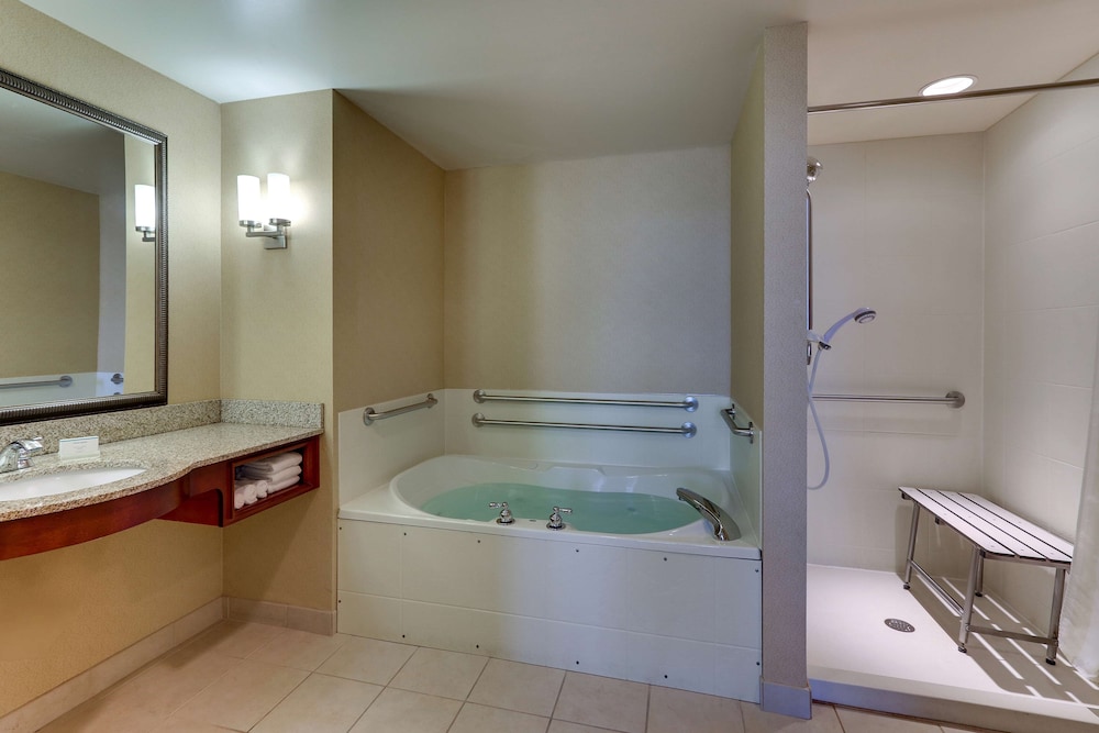 Hilton Garden Inn Indianapolis Airport - photo 29