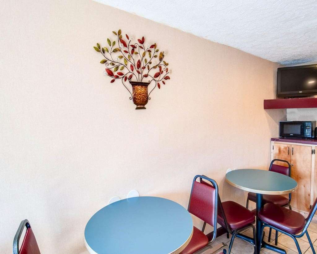 Econo Lodge Galax VA - photo 26