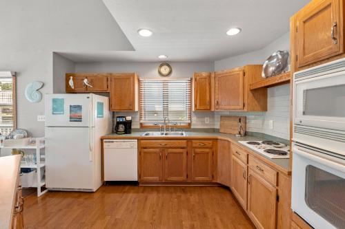Come Sail Away - carbon neutral hotel in Kill Devil Hills