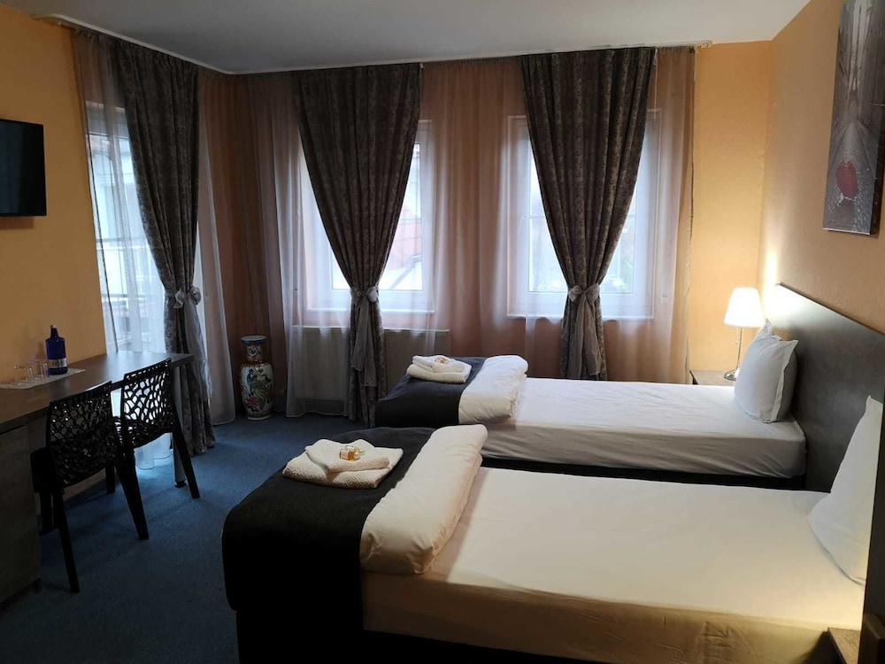 Simona Hotel Frankfurt Airport — hotel in Hofheim Am Taunus