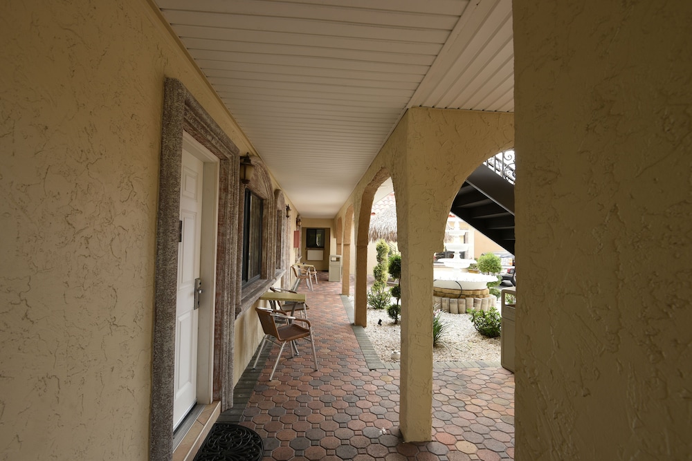 Bayview Plaza Waterfront Resort - photo 58