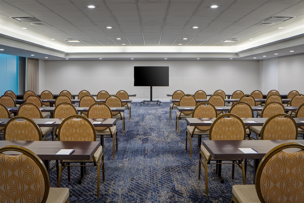 Amway Grand Plaza Curio Collection by Hilton - photo 102