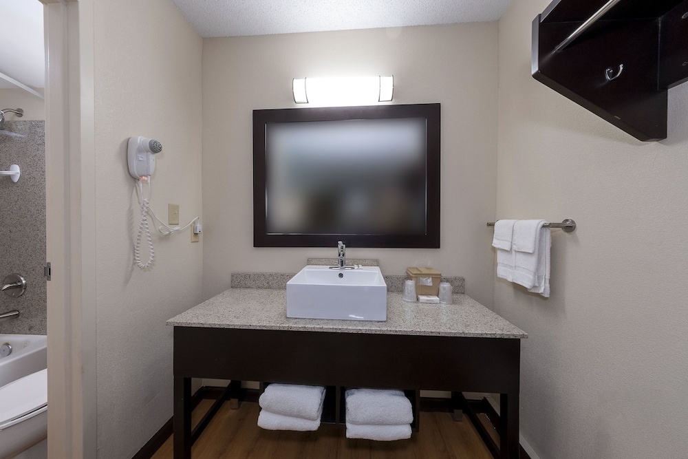 Red Roof Inn PLUS Huntsville Madison - photo 37