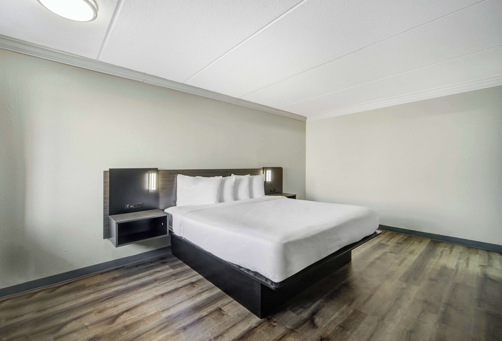 Motel 6 San Antonio TX I 35 North Corridor - photo 5