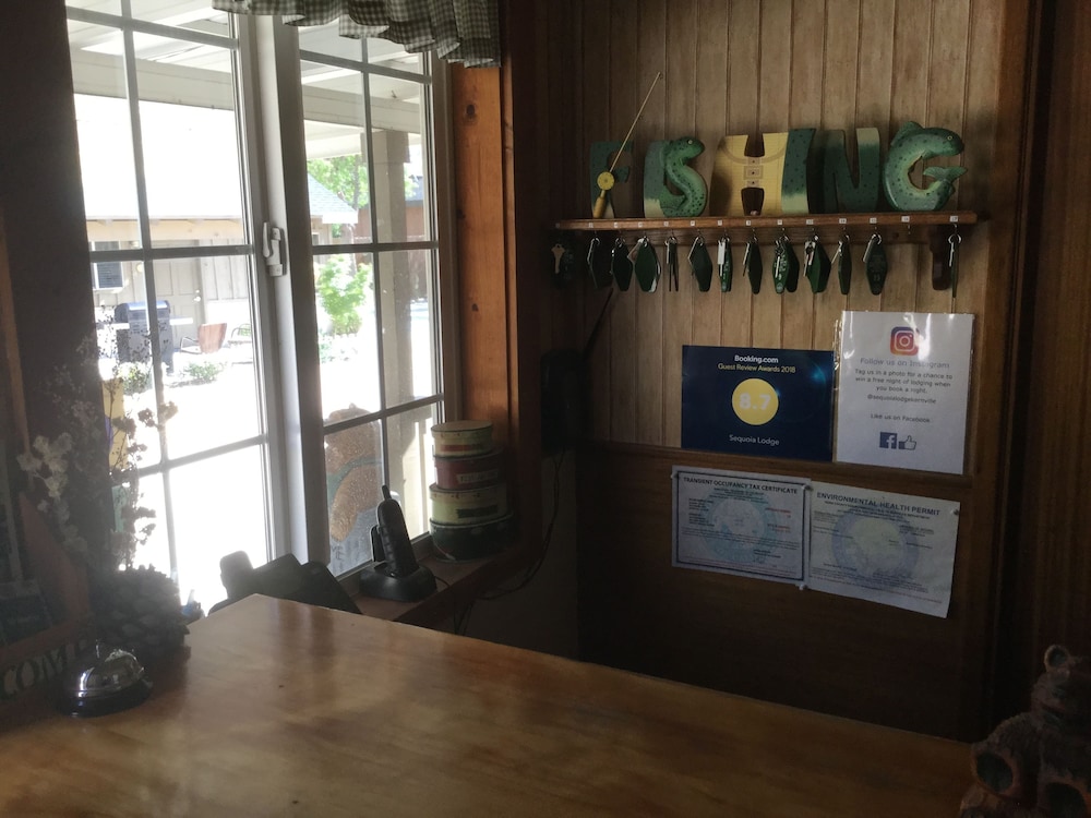 Sequoia Lodge - photo 2