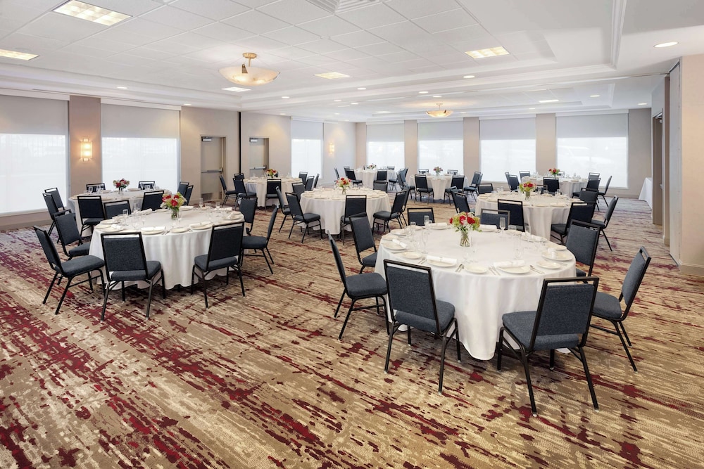 Hilton Garden Inn Valley Forge Oaks - photo 40