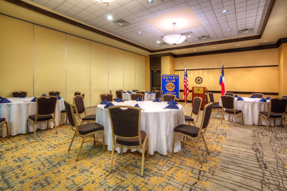 Embassy Suites by Hilton Laredo - photo 30