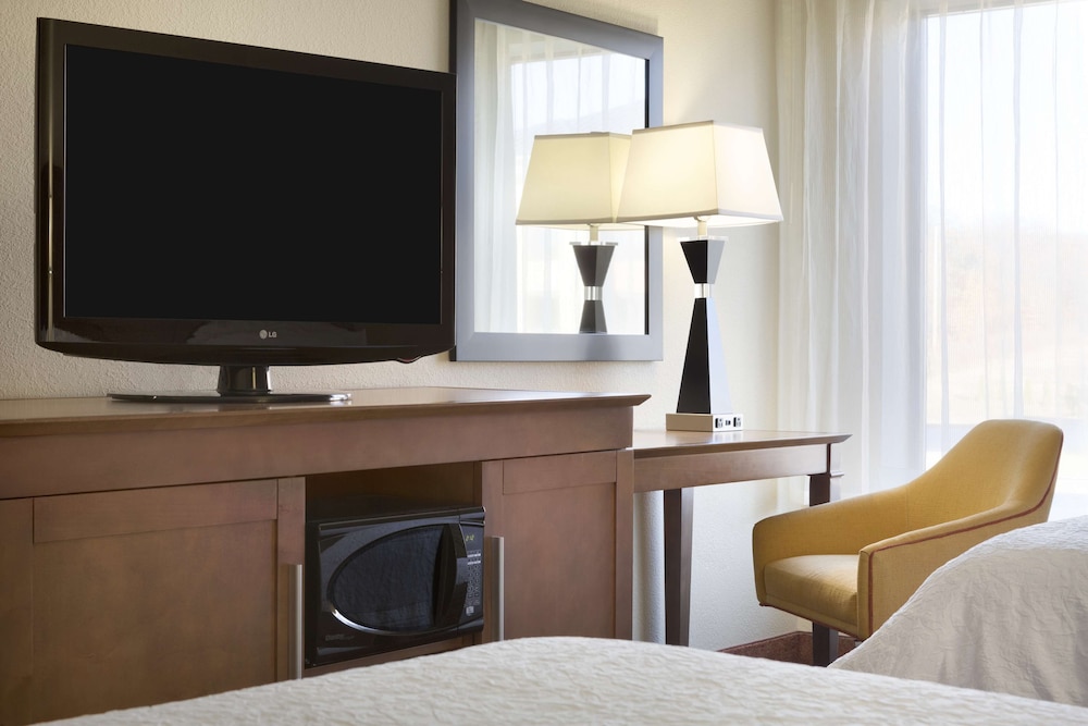 Hampton Inn Forrest City - photo 4