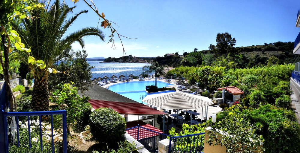 Hotel Golden Sun - carbon neutral hotel in Methoni