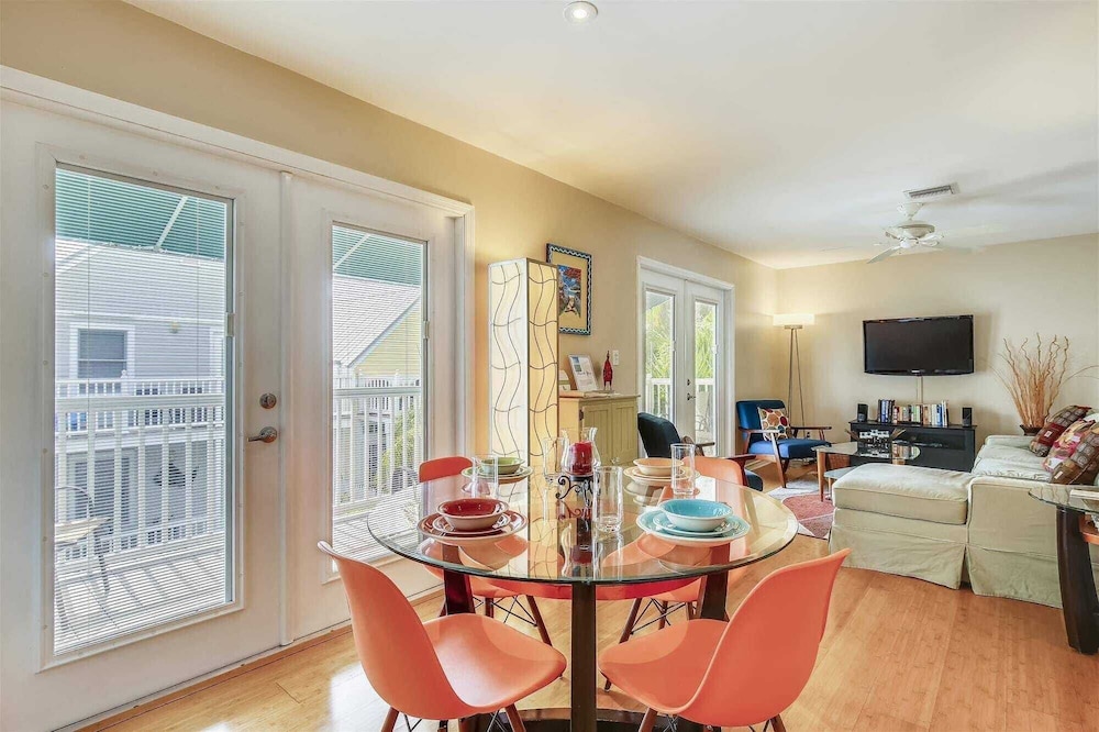 Shipyard Treasure by Avantstay Communal Pool Gated Community Great Location Week Long Stays - photo 10