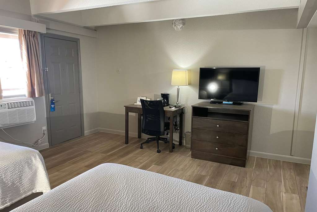 Days Inn by Wyndham Denver Downtown - photo 17