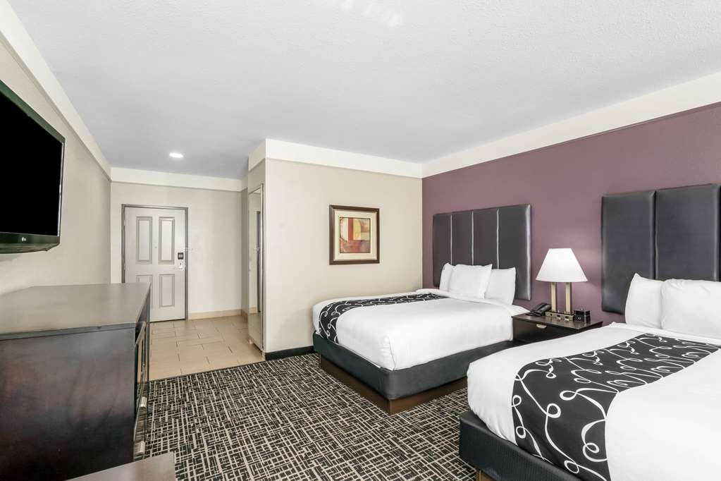 La Quinta Inn & Suites by Wyndham Canton MS - photo 13