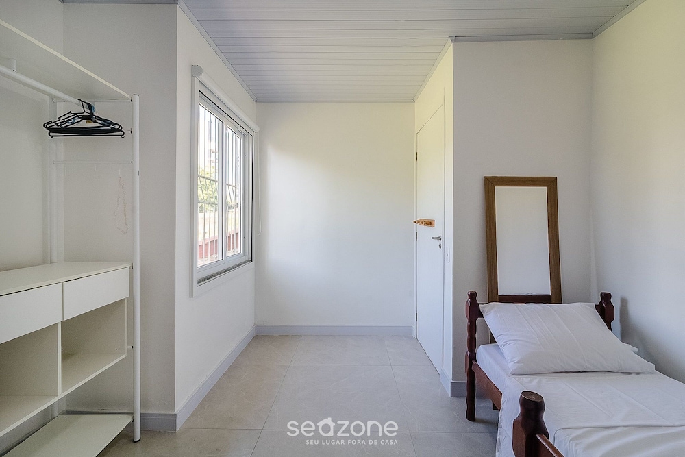5BR House w Gourmet Area 400m From Beach Rfi0316