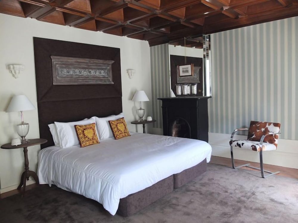 Mercador Guest House — 4-Star Luxury Hotel in Porto, Portugal