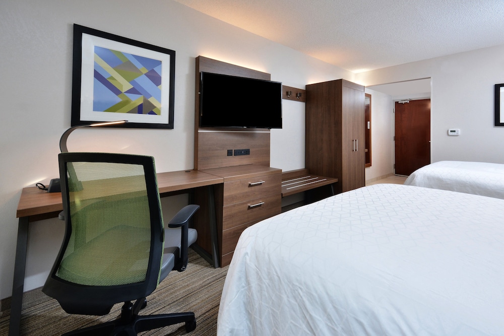 Holiday Inn Express Raleigh Durham Airport by IHG - photo 8