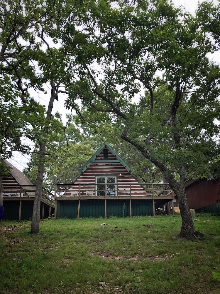 Calm Waters Cabin Resort - photo 17