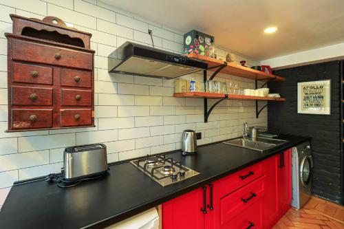 Tbilisi Heart Funky 1BR Apt By Wehost
