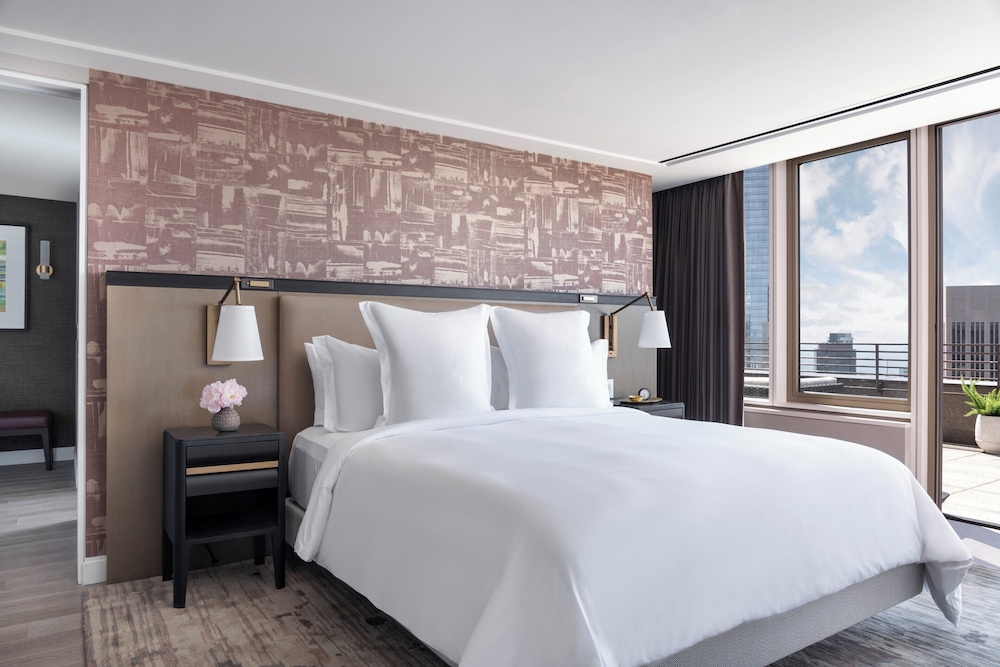 Four Seasons Hotel San Francisco at Embarcadero - photo 13