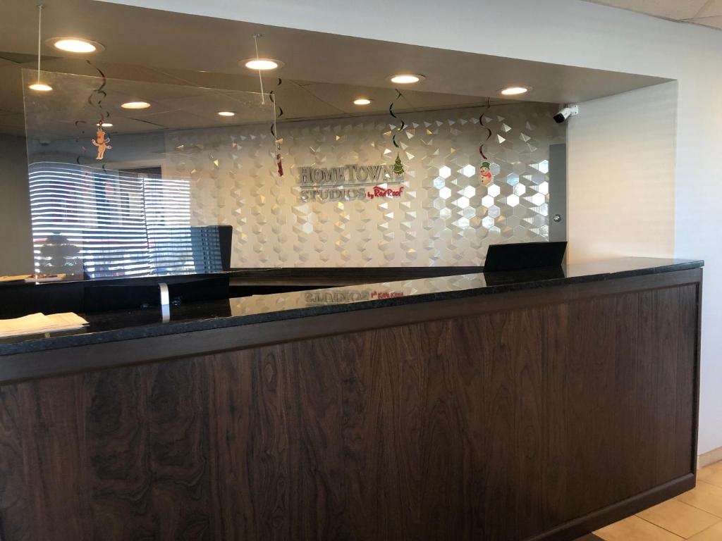 Days Inn by Wyndham Indianapolis South - photo 9