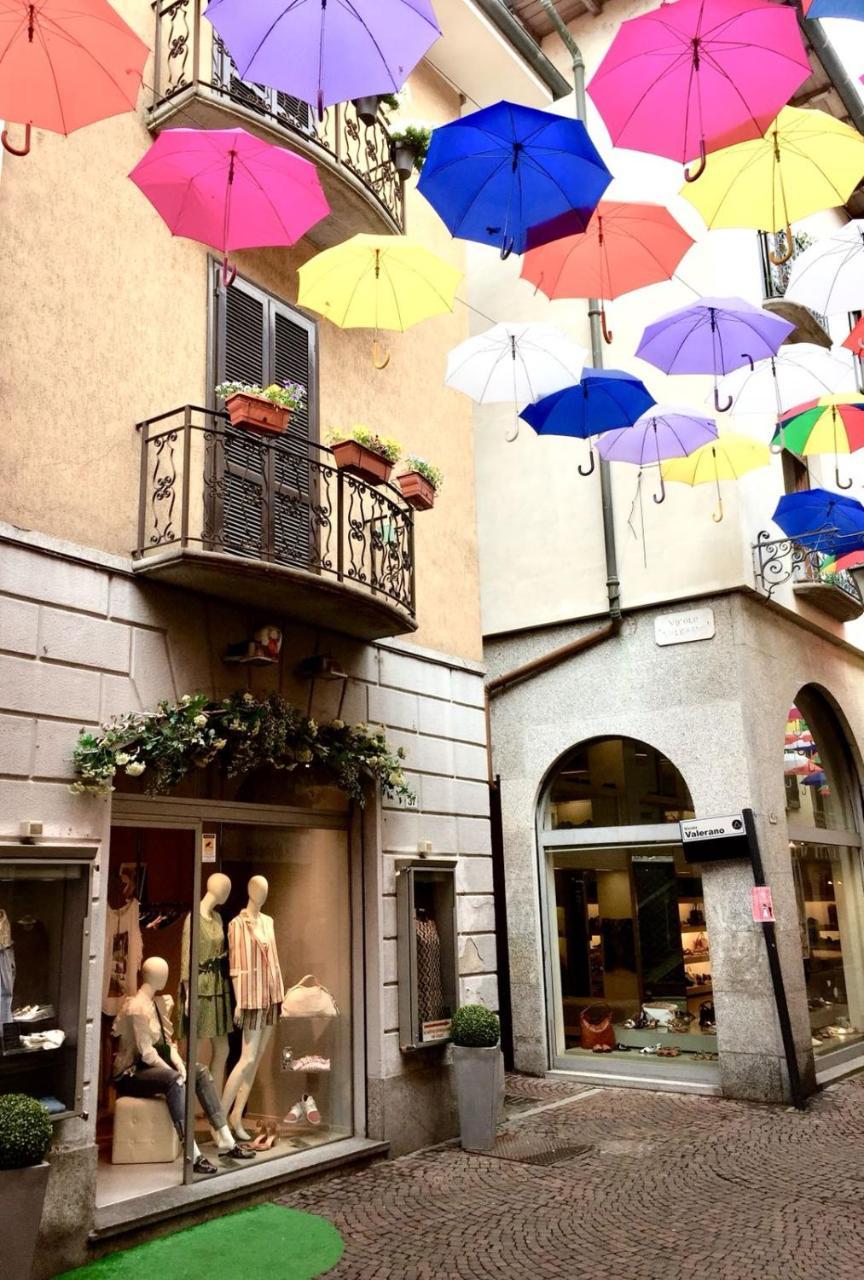 Laura’s Lake Room in Arona, Italy