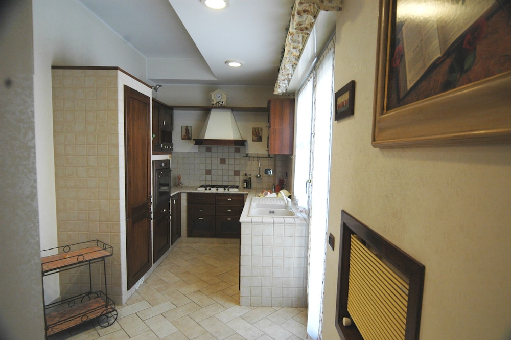 Roma Chic House Delightful Luxury Apartment 3 People With Jacuzzi — 4-Star Luxury Hotel in Rome, Italy