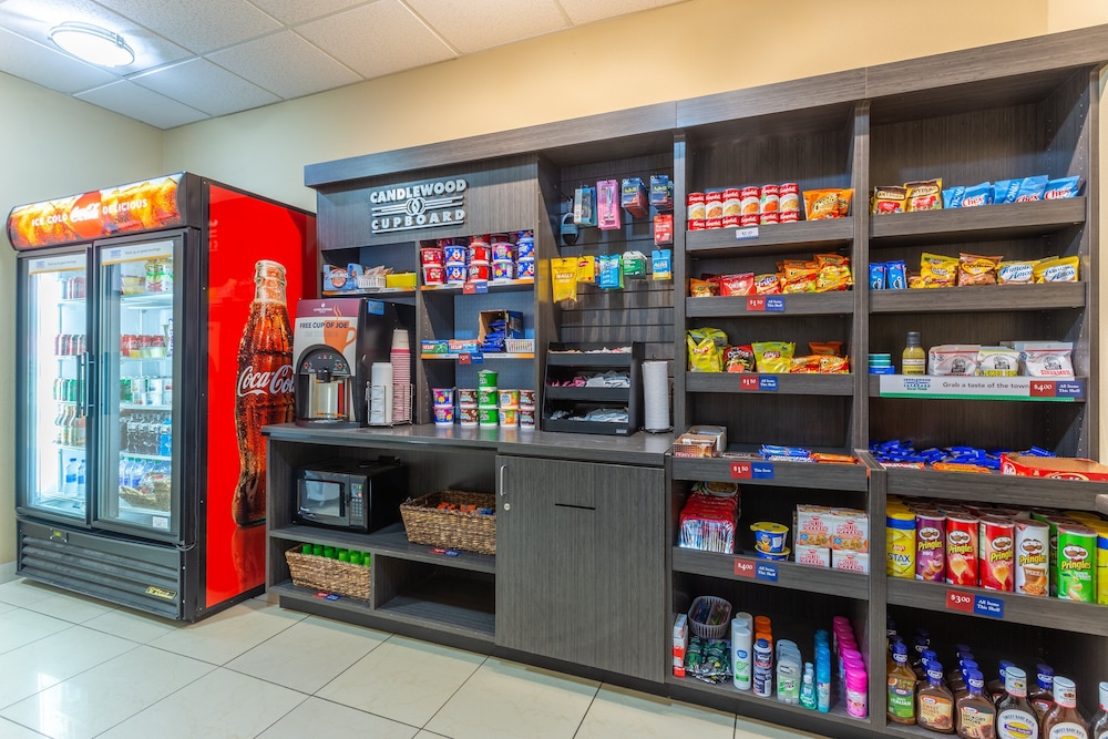 Candlewood Suites Airport by IHG - photo 23