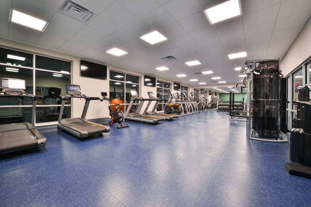 Holiday Inn Express & Suites Madison by IHG - photo 27