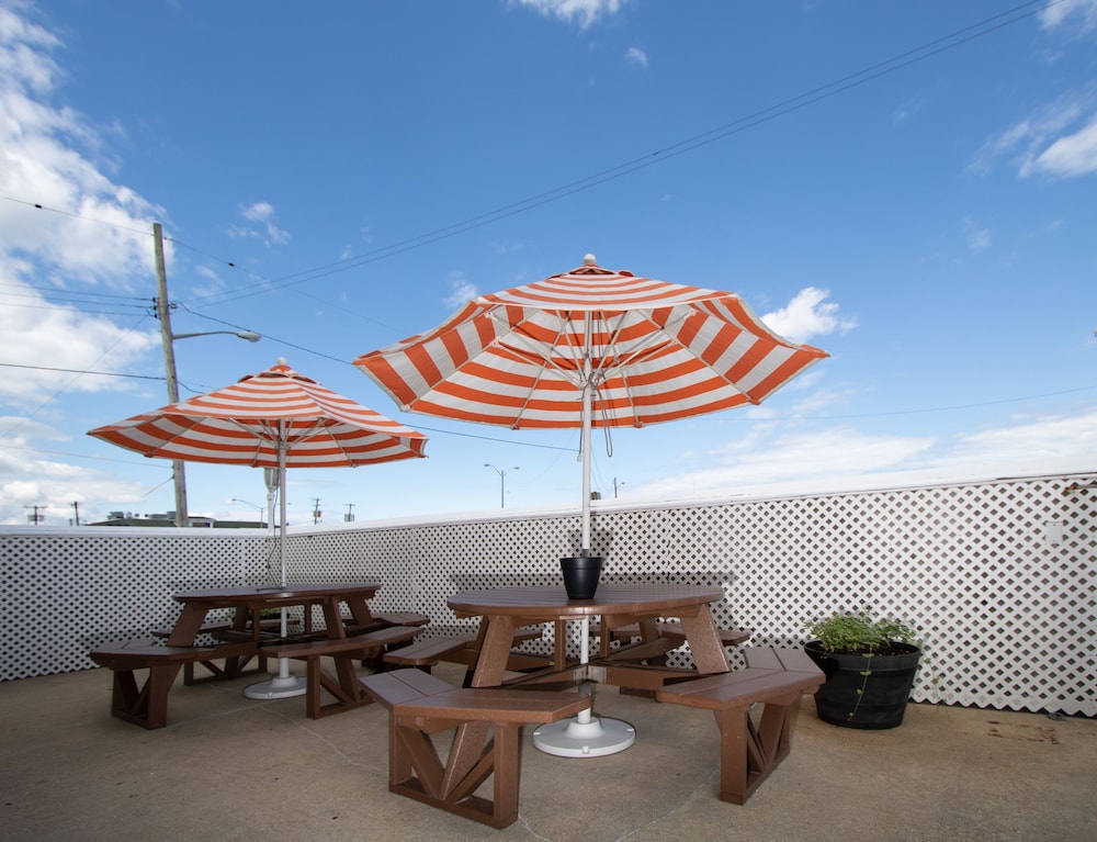 Charlroy Motel - photo 46