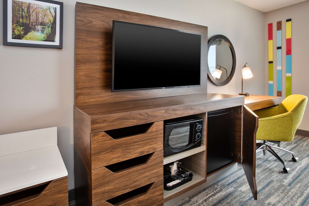 Hampton Inn & Suites Cape Coral Fort Myers Area FL - photo 17