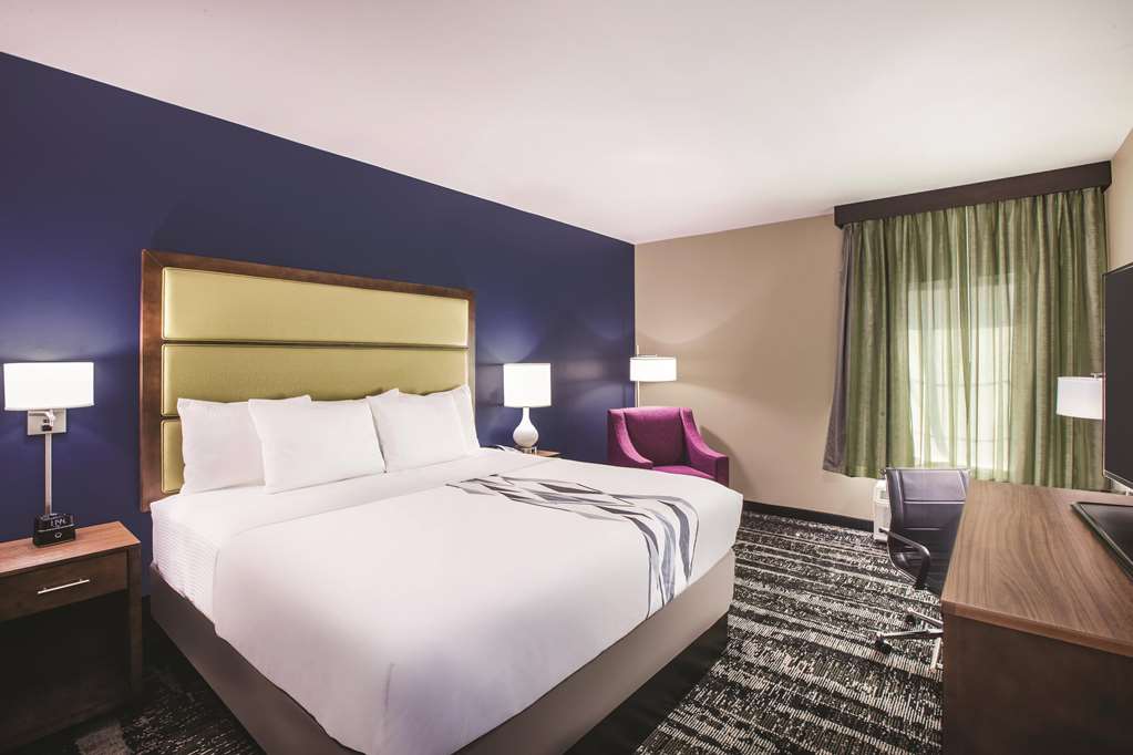 La Quinta Inn & Suites by Wyndham Baton Rouge Port Allen - photo 17