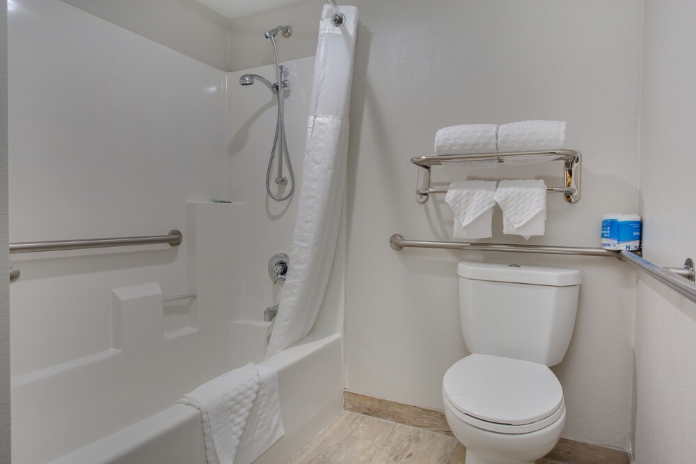 Quality Inn San Diego South Chula Vista - photo 24