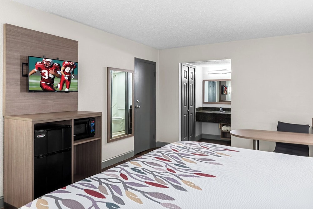 Red Roof Inn Richmond Airport Sandston - photo 9