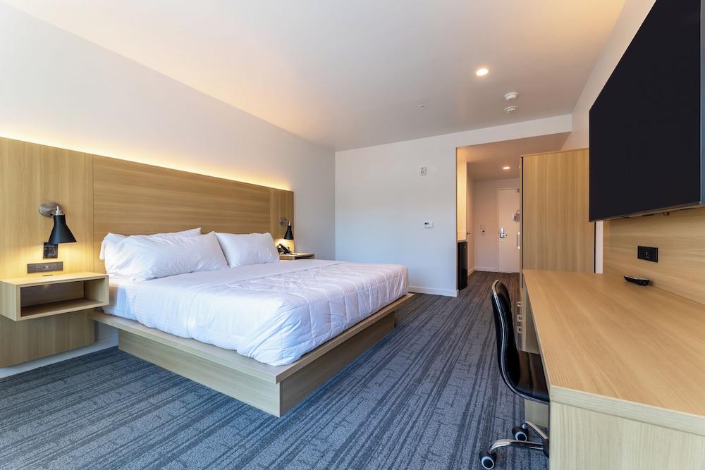 Hotel Mai Downtown Long Beach - photo 29