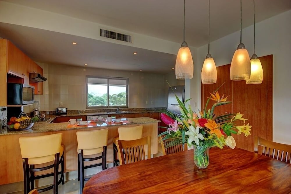 Riviera Maya Suites