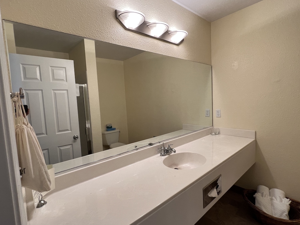 Clear Lake Cottages & Marina - photo 131