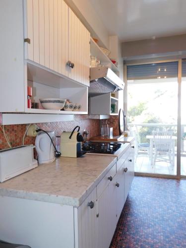 Superb T4 ‘Port Aubernon’ with sea view air conditioningparking and pool in Antibes, France