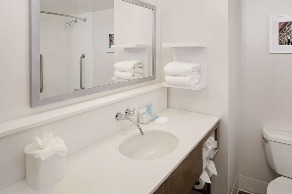 Hampton Inn Louisville Downtown - photo 19
