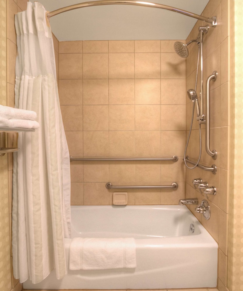 Hilton Garden Inn Great Falls - photo 43