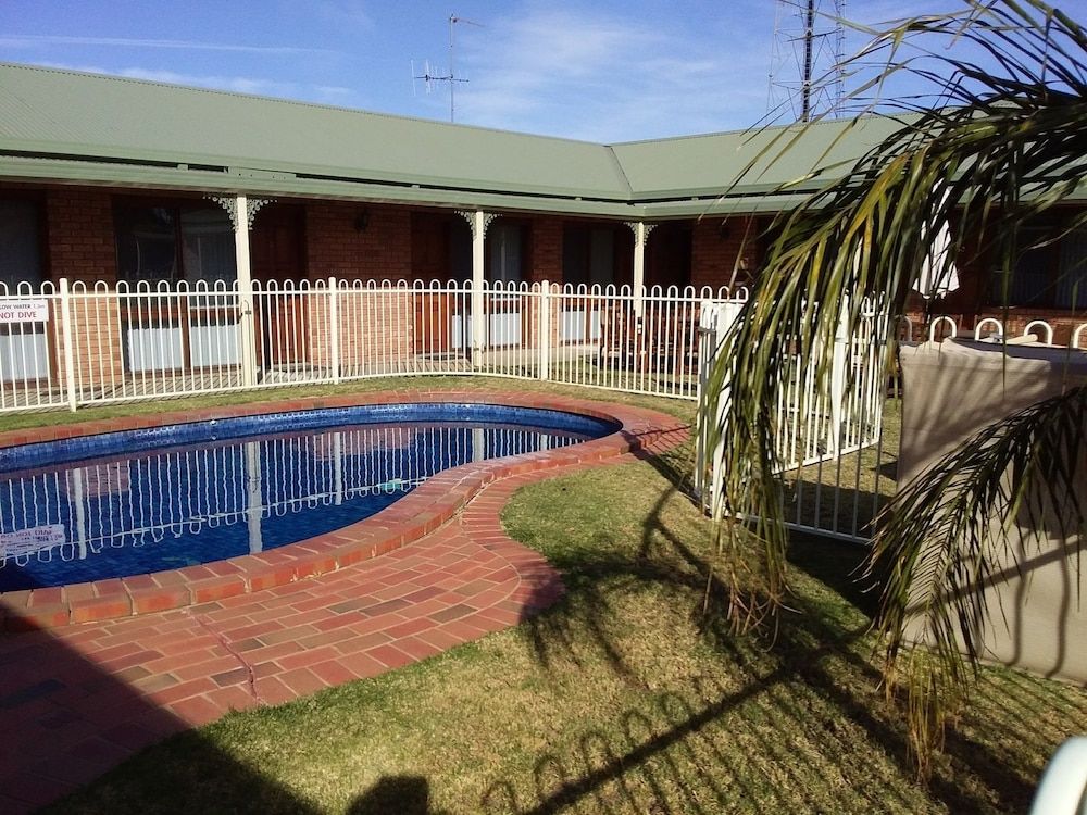 Regency Court Motel — Cobram — photo 5