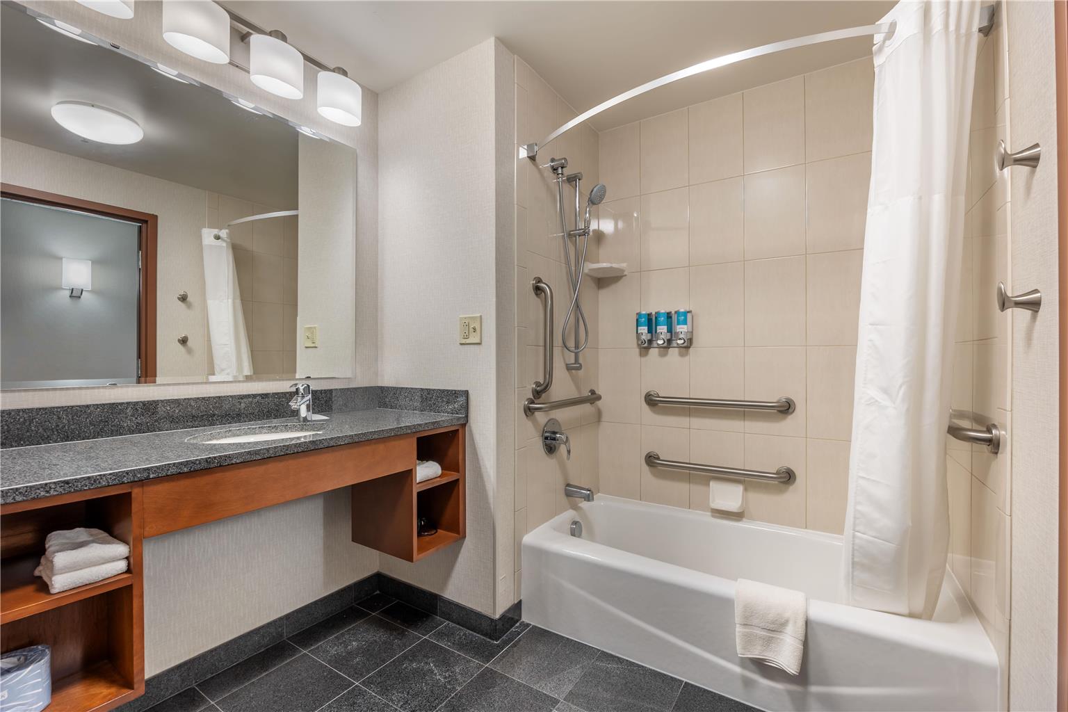 Drury Plaza Hotel Columbia East - photo 40