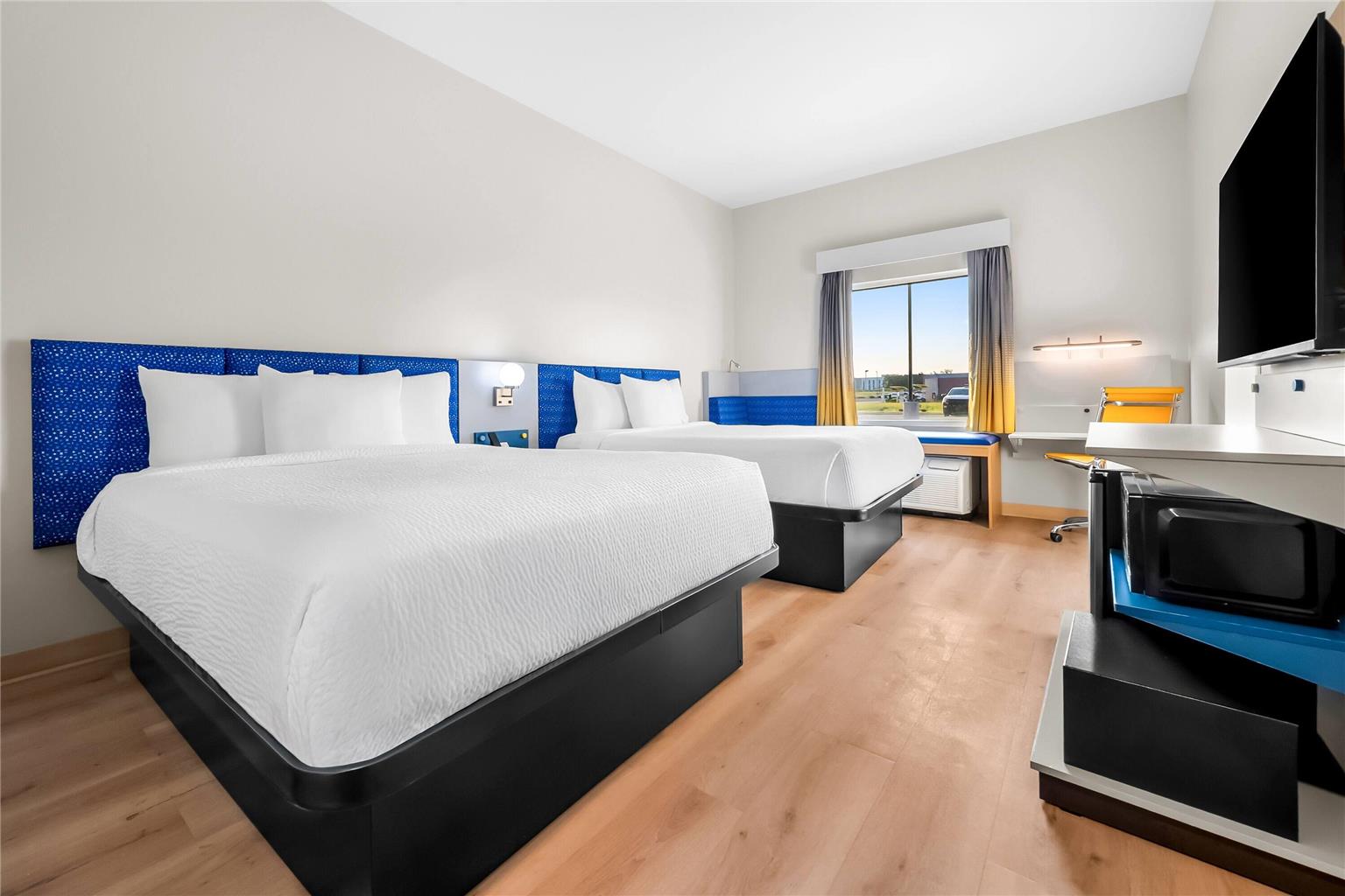 Microtel Inn and Suites by Wyndham Prattville Montgomery - photo 33