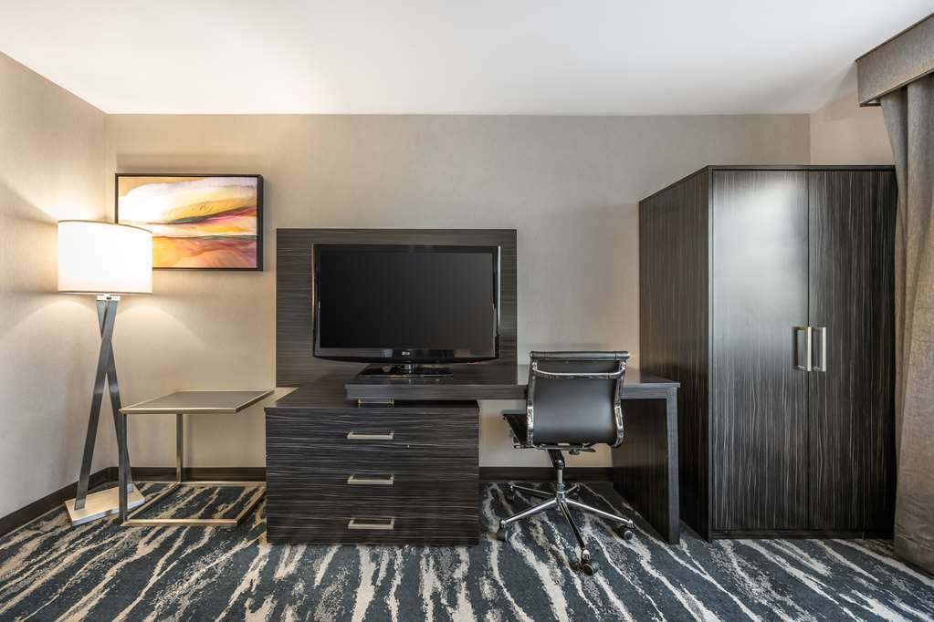 Best Western Plus North Las Vegas Inn & Suites - photo 18