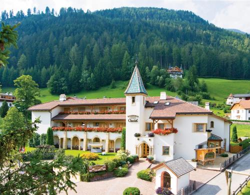 Residence Ciastel — 4-Star Luxury Hotel in Ortisei, Italy