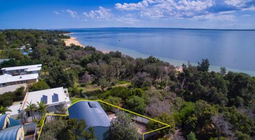 Spacious Coastal Retreat 5 Bdr in Cowes, Australia