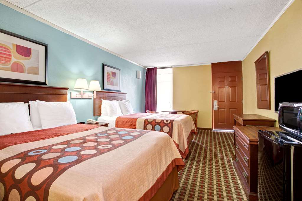 Super 8 by Wyndham Raleigh Downtown - photo 10