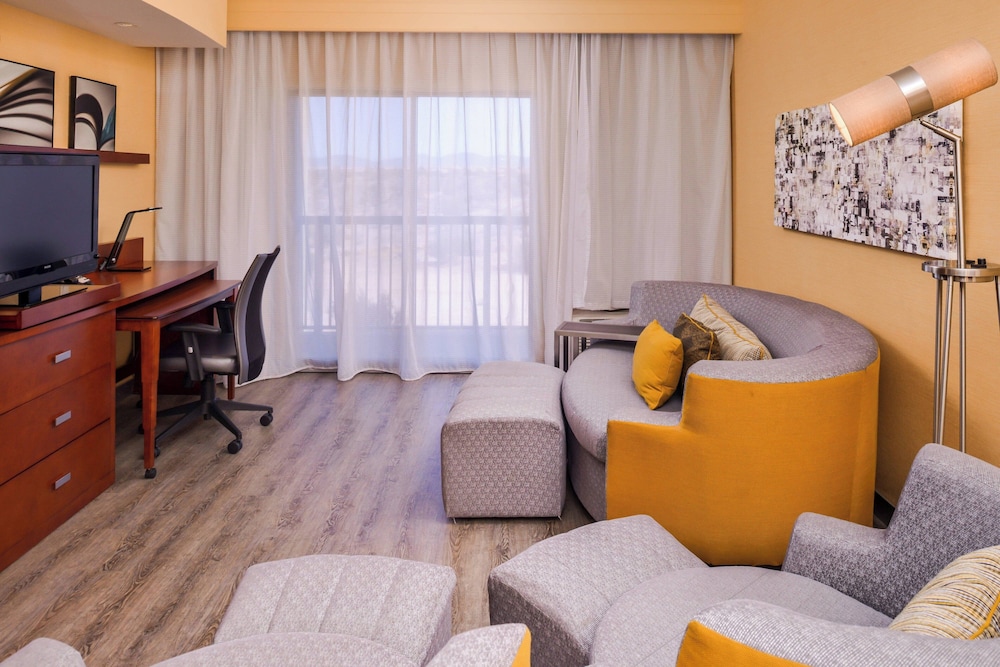 Courtyard Marriott Victorville - photo 19