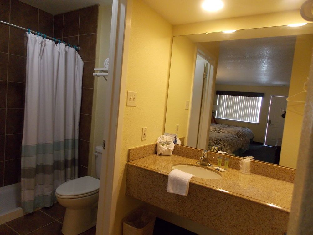 Travelodge San Antonio Downtown - photo 17
